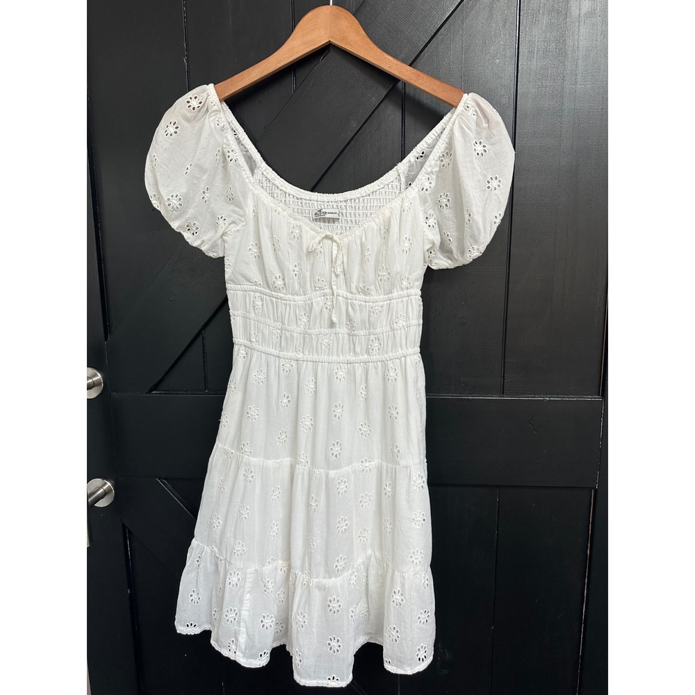 Hollister White Eyelet Cotton Tiered Mini Dress Puff Sleeve XS Coquette Coastal